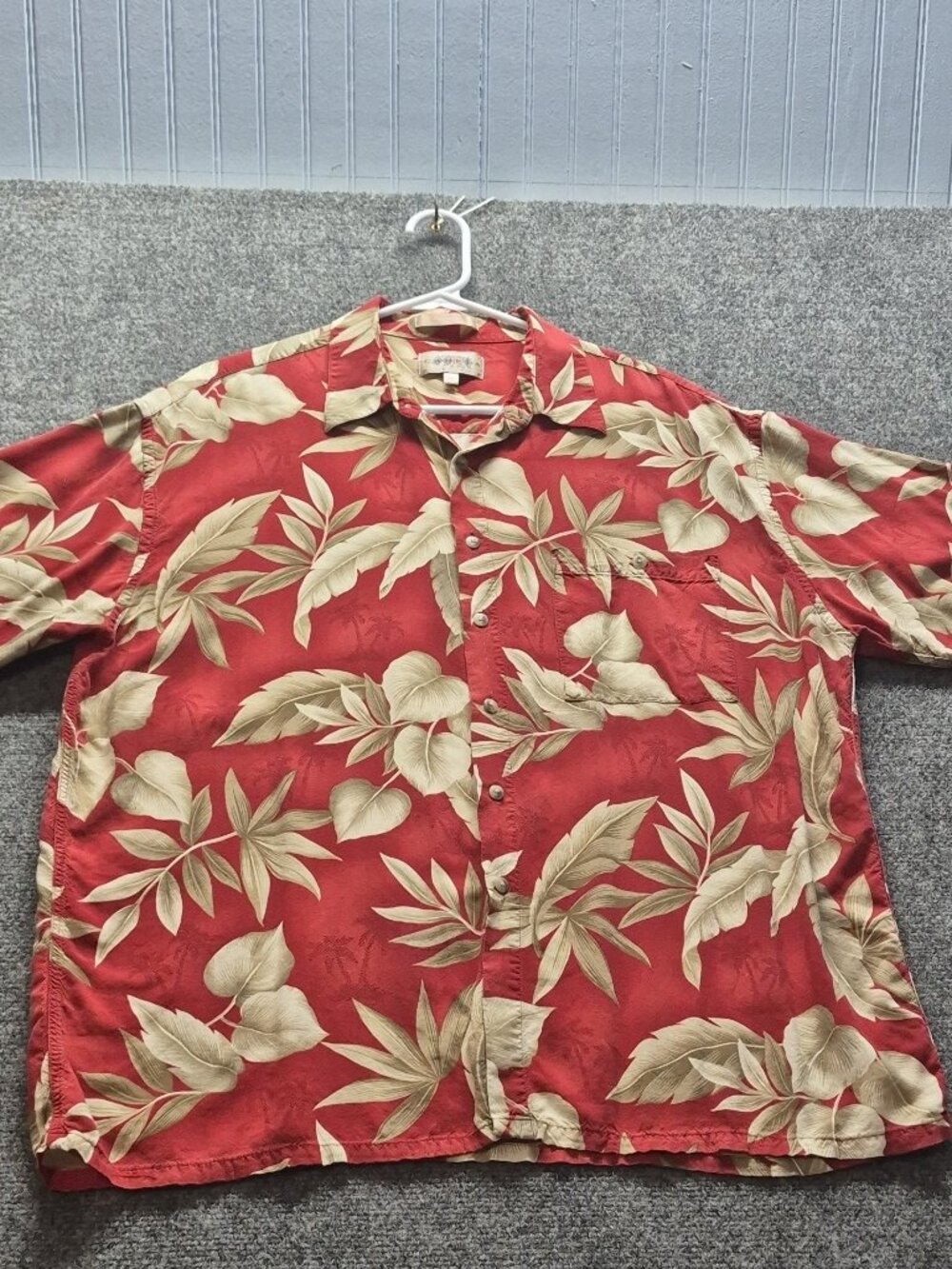 Mombasa Wood Men's XL Red Beige Tropical Hawaiian Floral Button-Up Shirt Pockets